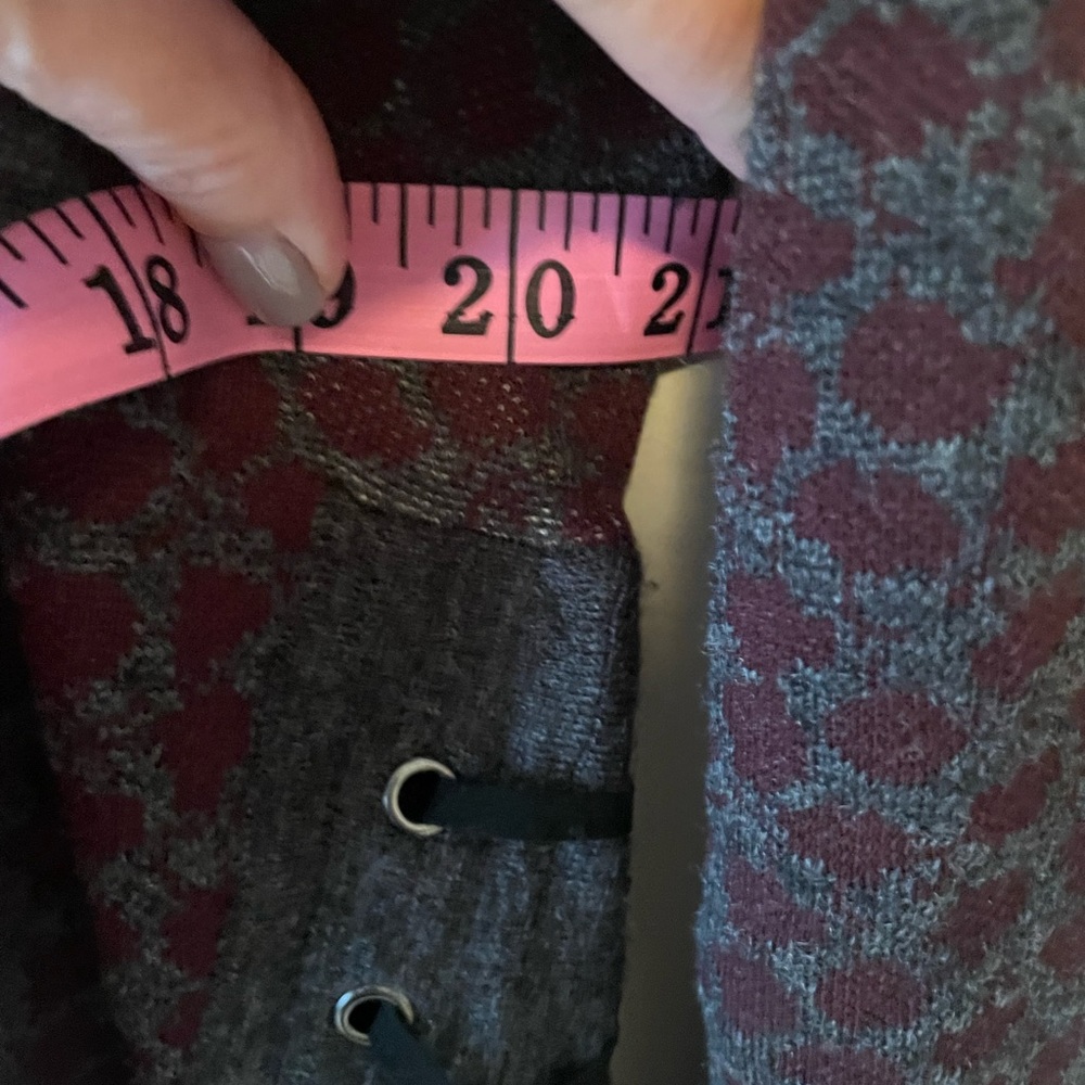 Gabby Isabella sweater - Picture 8 of 10